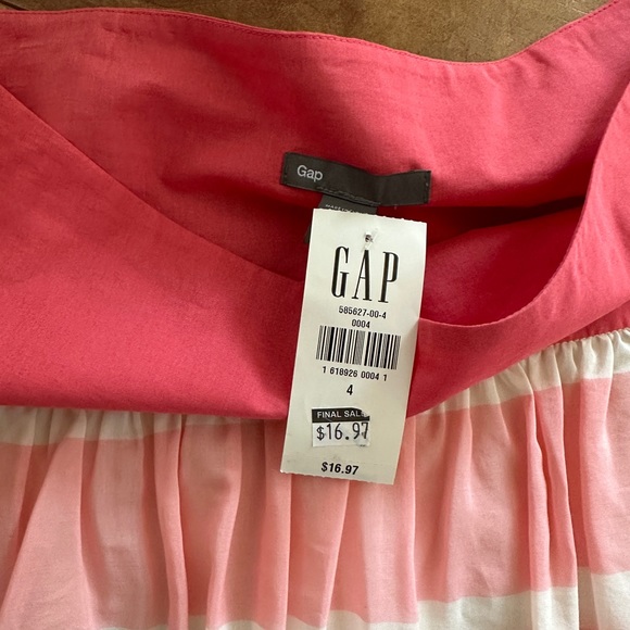 ⭐️3/$20 Pink striped skirt NEW - Picture 3 of 5